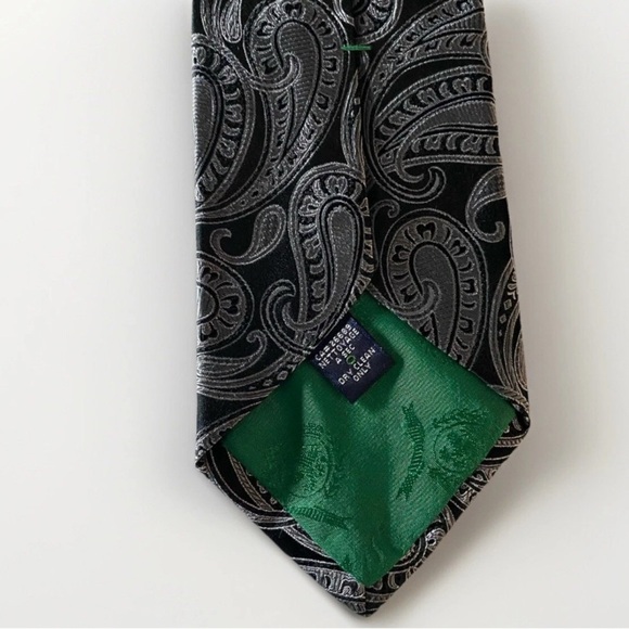 Tommy Hilfiger Vintage Jacquard Men’s Black & White Paisley 100% Silk Tie USA - Picture 3 of 7